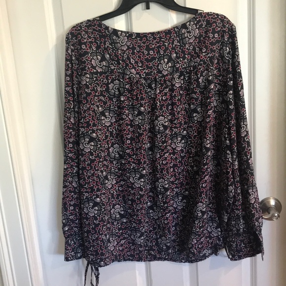 Loft Women’s Blouse - Picture 4 of 4
